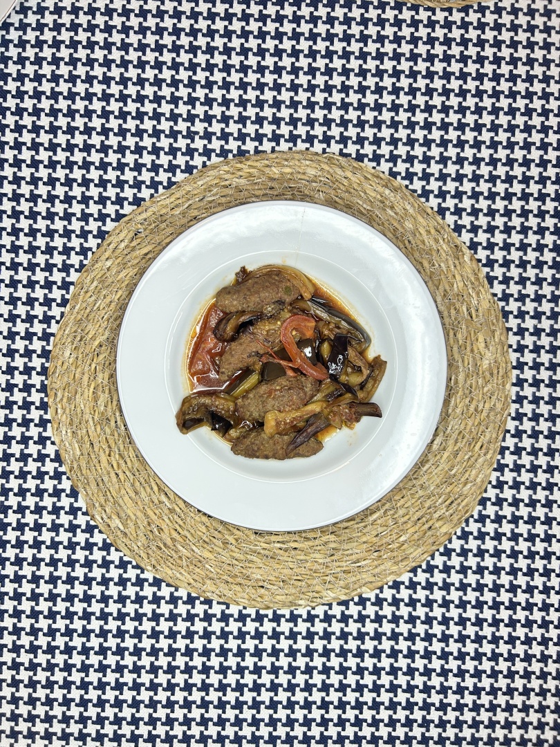 Patlıcanlı Köfte Yemeği